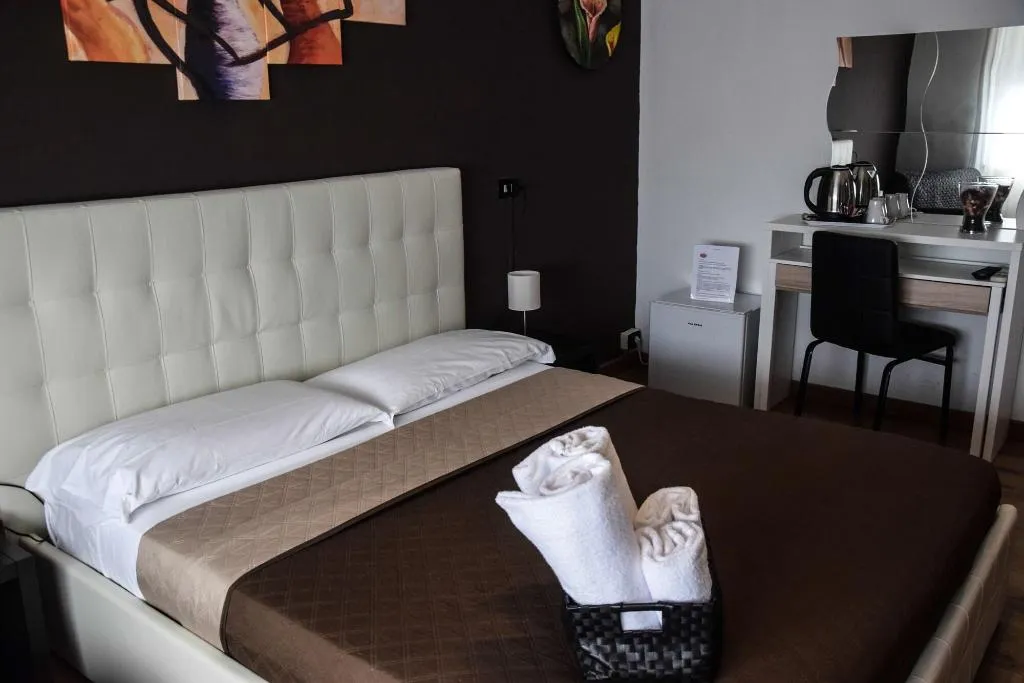 Room, Hotel Kennedy, Naples