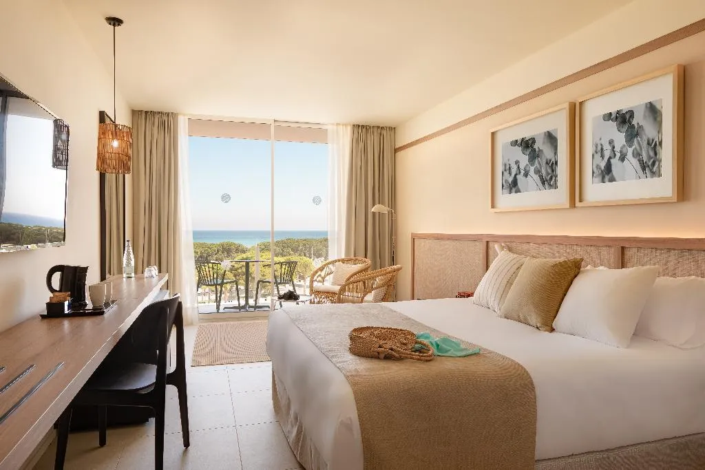 TRIPLE PREMIUM Room, Atzavara Hotel Spa, Costa Brava