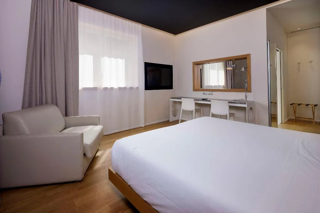 DOUBLE SUPERIOR QUEEN BED Room, Best Western Plus Hotel Bologna, Venice