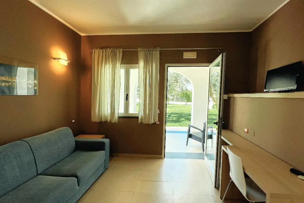 APARTMENT CAPACITY 4 Room, Residence Archimede, Catania