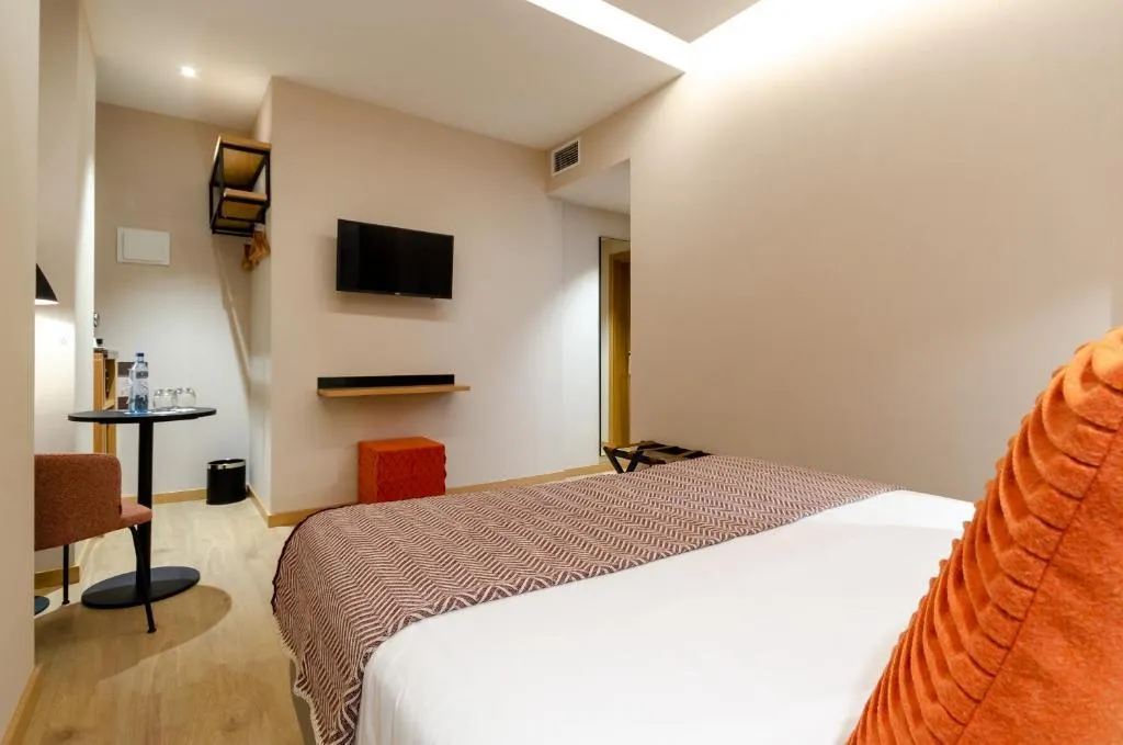 Double or Twin STANDARD Room, Rossio Plaza Hotel, Lisbon