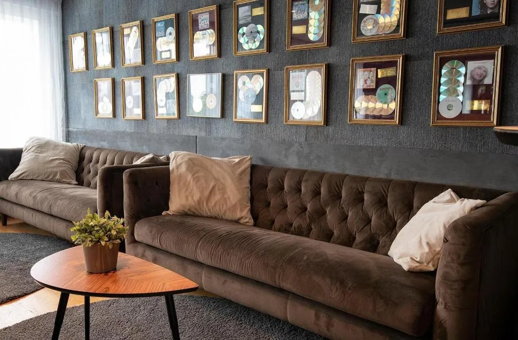 Lobby, B14 Hostel, Reykjavik