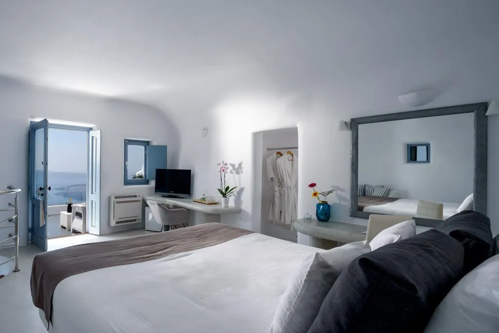 SUITE STANDARD Room, Pegasus Suites & Spa, Santorini