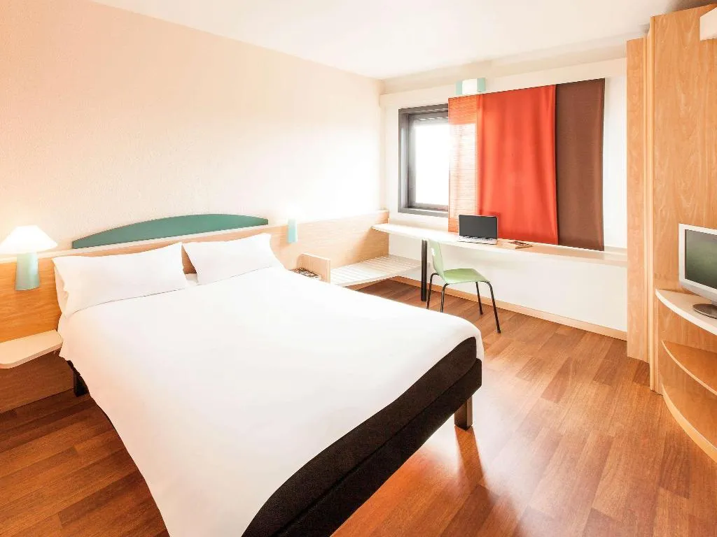 DOUBLE WITH DOUBLE BED Room, Ibis Roma Fiera, Rome