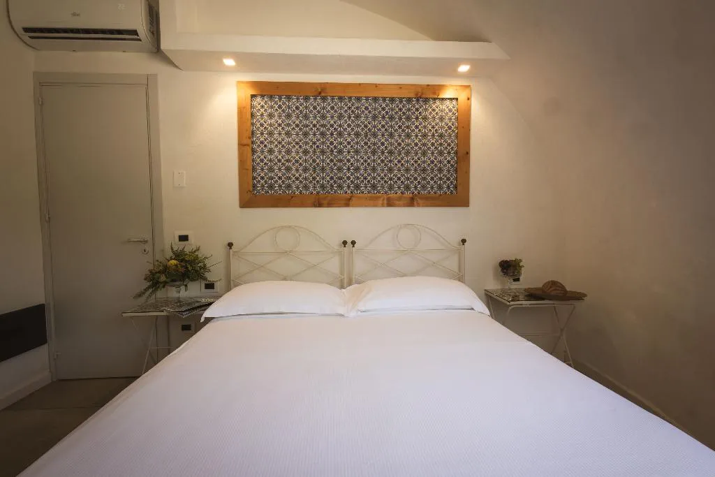 BUNGALOW STANDARD Room, Villa Favorita Hotel & Events, Palermo