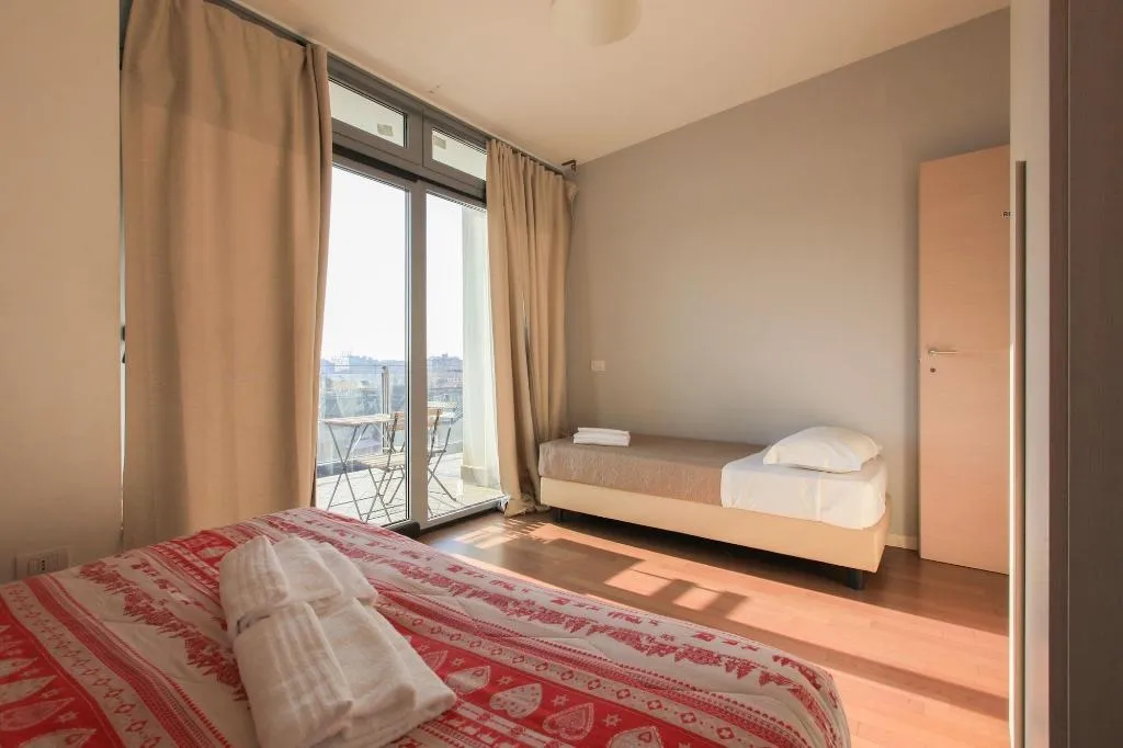 Room, Red Line Room Division, Milan