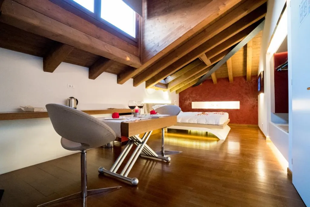 JUNIOR SUITE STANDARD Room, Relais Ca Sabbioni, Venice