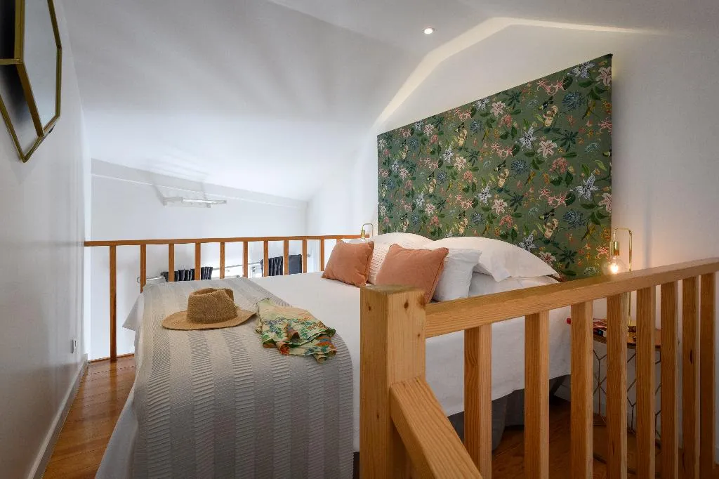 APARTMENT DUPLEX Room, Alfama Yellow House, Lisbon