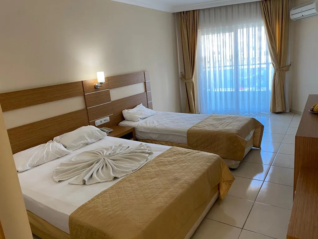 TRIPLE THREE BEDS Room, Green House City Hotel, Antalya