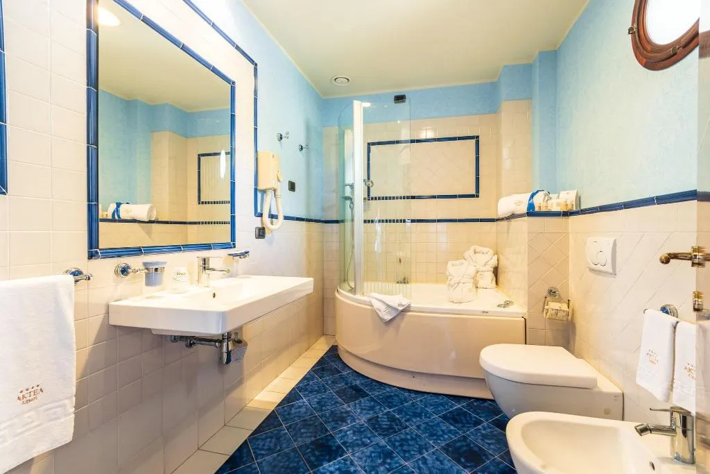 Room, Aktea, Catania