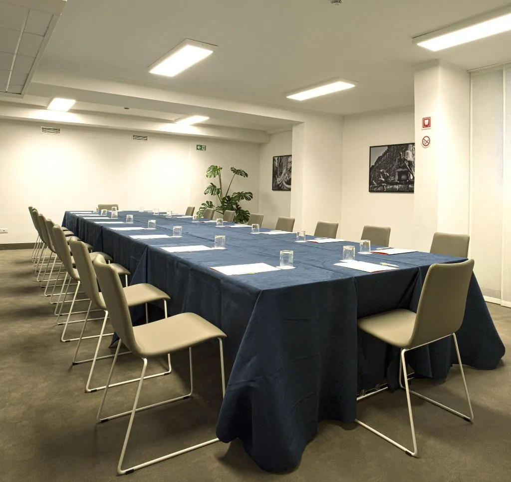 Conferences, Raffaello, Florence