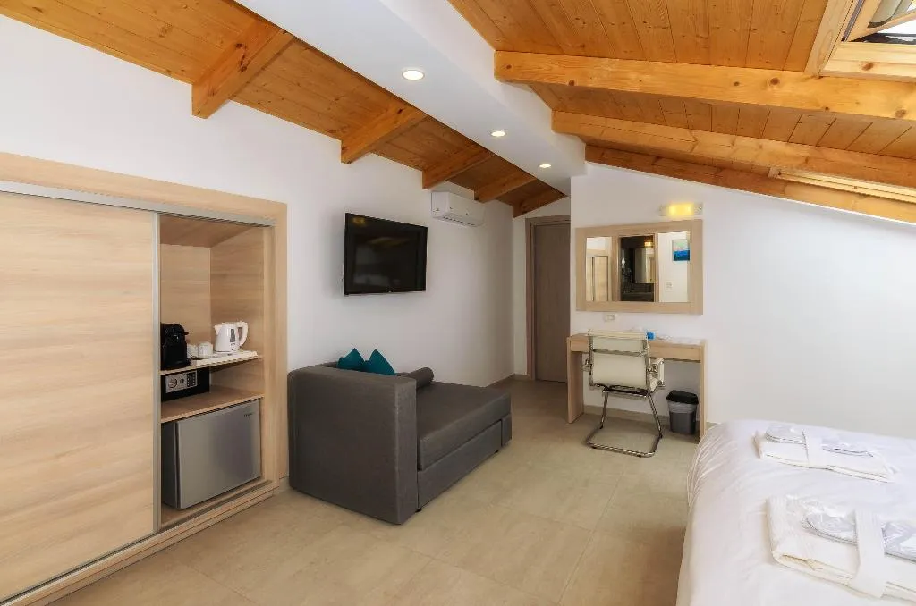 TWIN SIDE SEA VIEW WITH BALCONY Room, Iakinthos, Tsilivi Beach, Zante