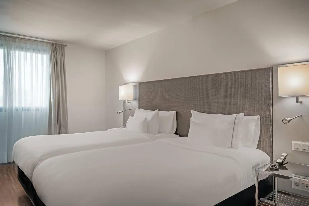 Room, AC Hotel Palacio del Retiro Autograph Collection, Madrid