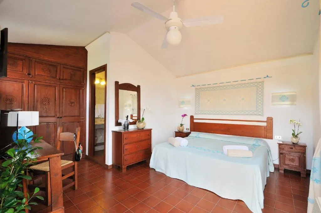 DOUBLE CLASSIC Room, Arbatax Prk RES-Borgo C. Moresca by Falkensteiner, Cagliari
