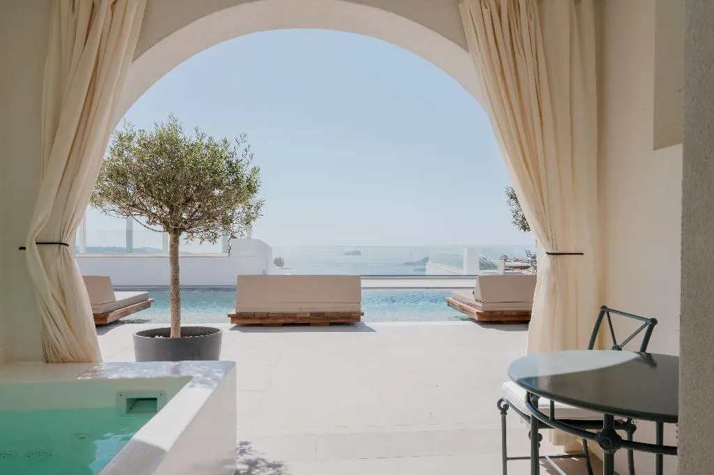 DOUBLE WITH JACUZZI Room, Apeiron Blue Santorini - Apeiron Hotels, Santorini