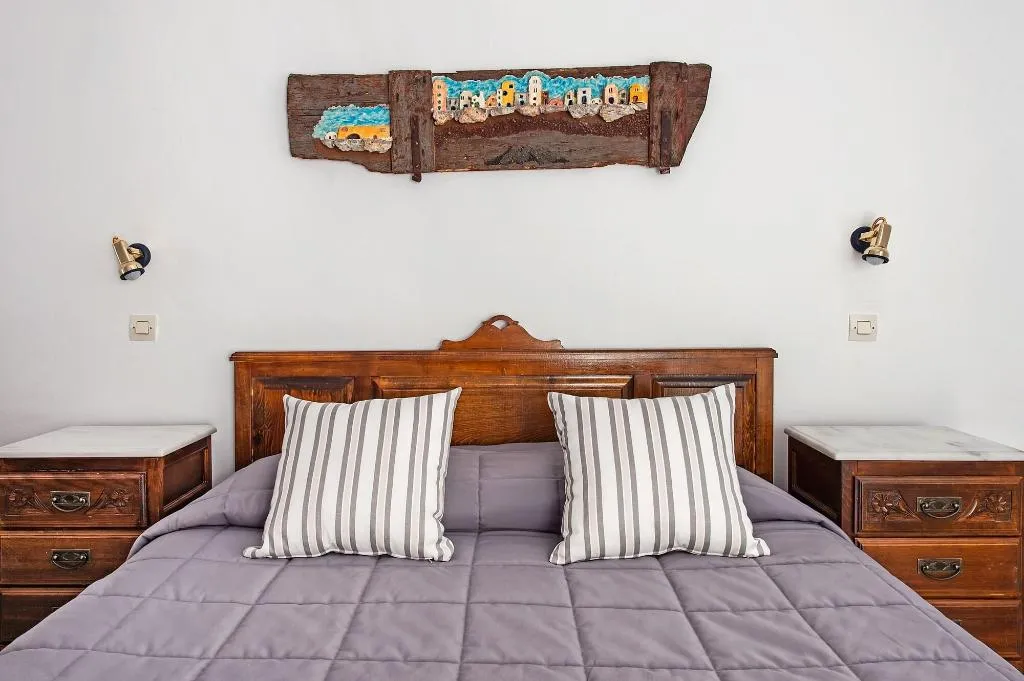 Room, Hotel Eucalyptus, Santorini