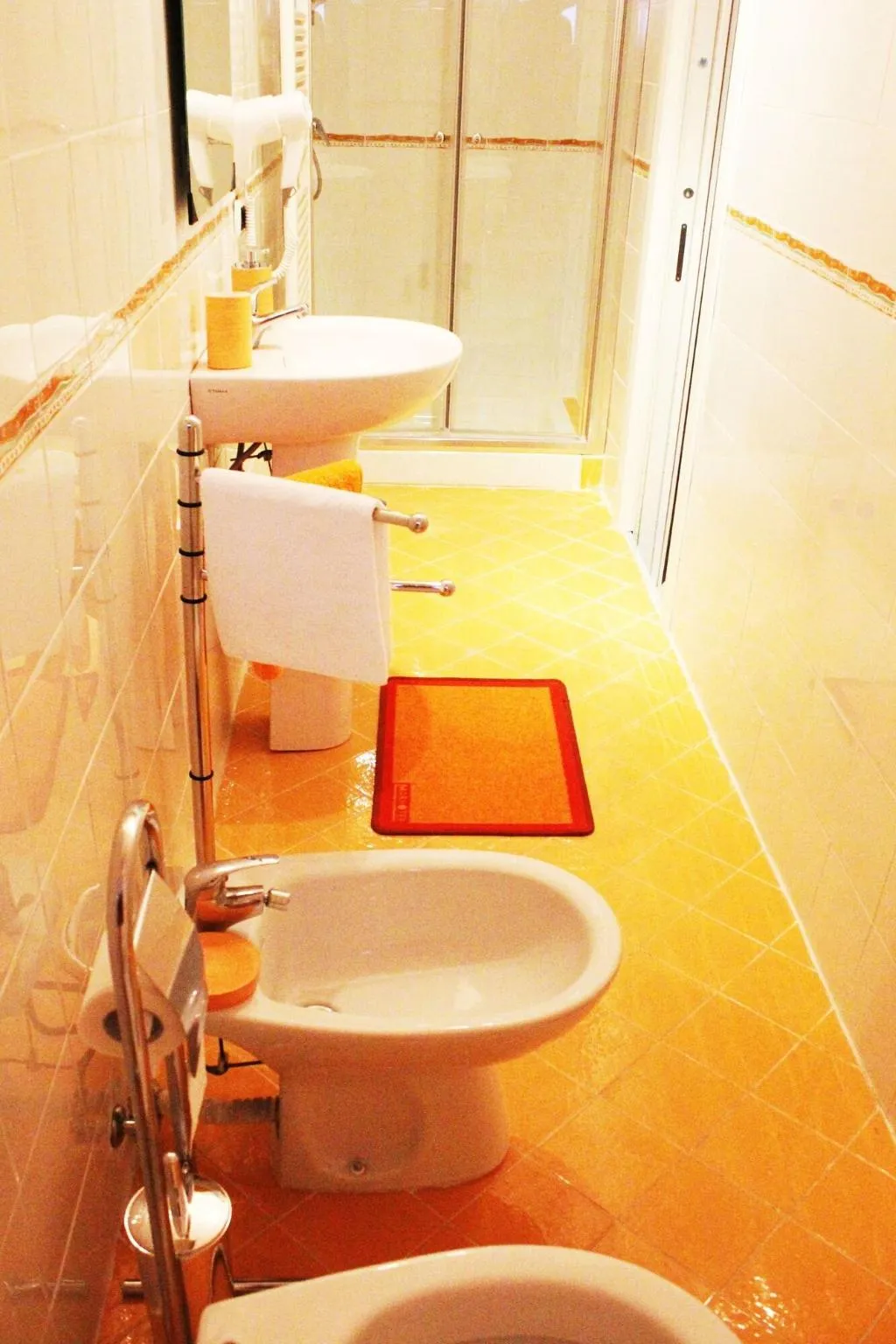 Room, Pomodoro B&B, Naples