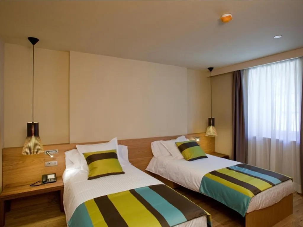 APARTMENT DELUXE LAKE VIEW Room, Vall De Nuria Apartamentos, Costa Brava