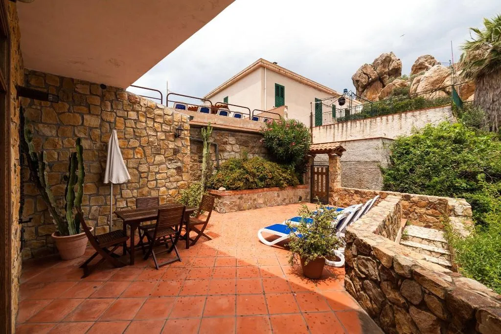 Terrace, Hotel Kalura, Palermo