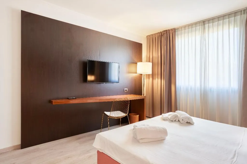 DOUBLE STANDARD Room, Cyrano, Milan