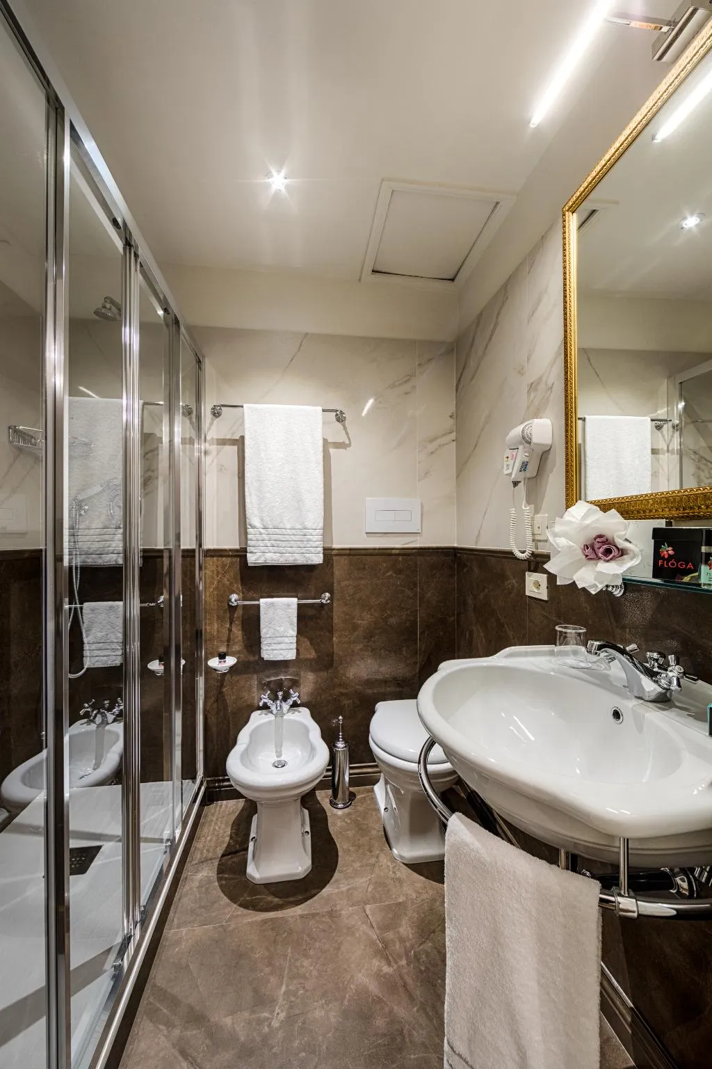 SINGLE CLASSIC Room, Plaza Lucchesi, Florence
