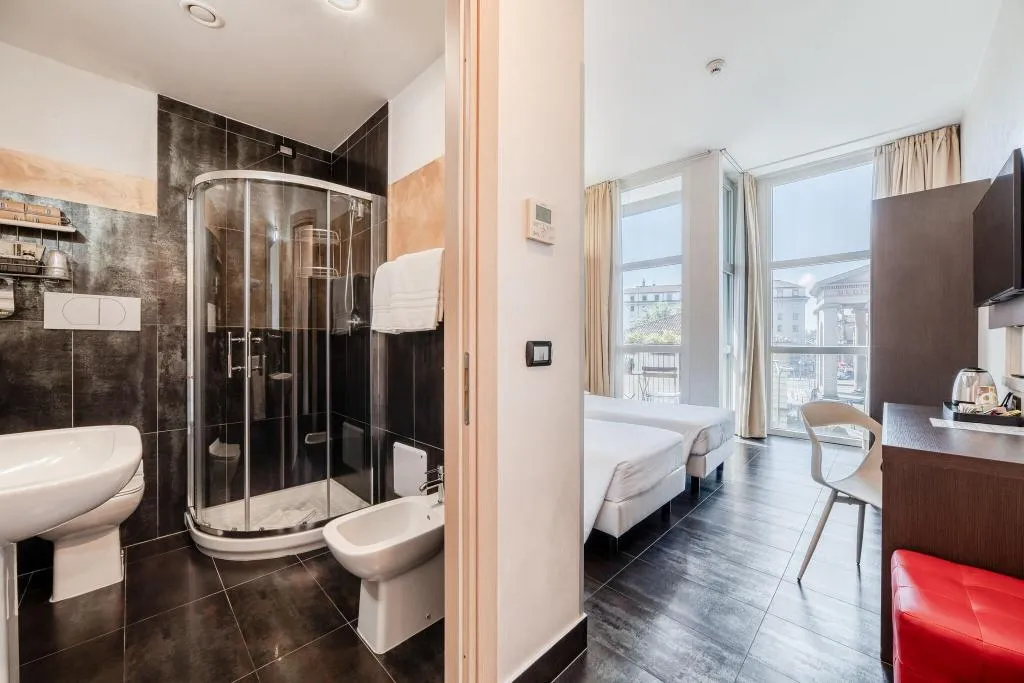 TWIN DELUXE CANAL VIEW Room, Hotel Milano Navigli, Milan