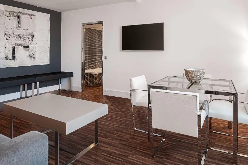 Room, AC Hotel Palacio del Retiro Autograph Collection, Madrid