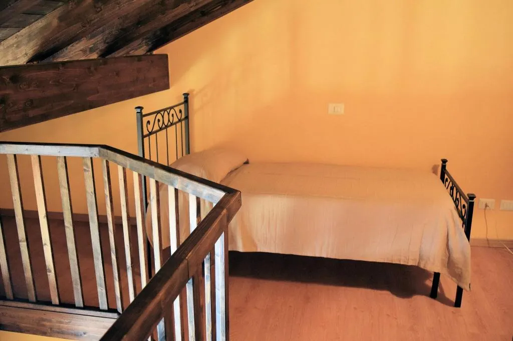 Room, Corte Certosina, Milan