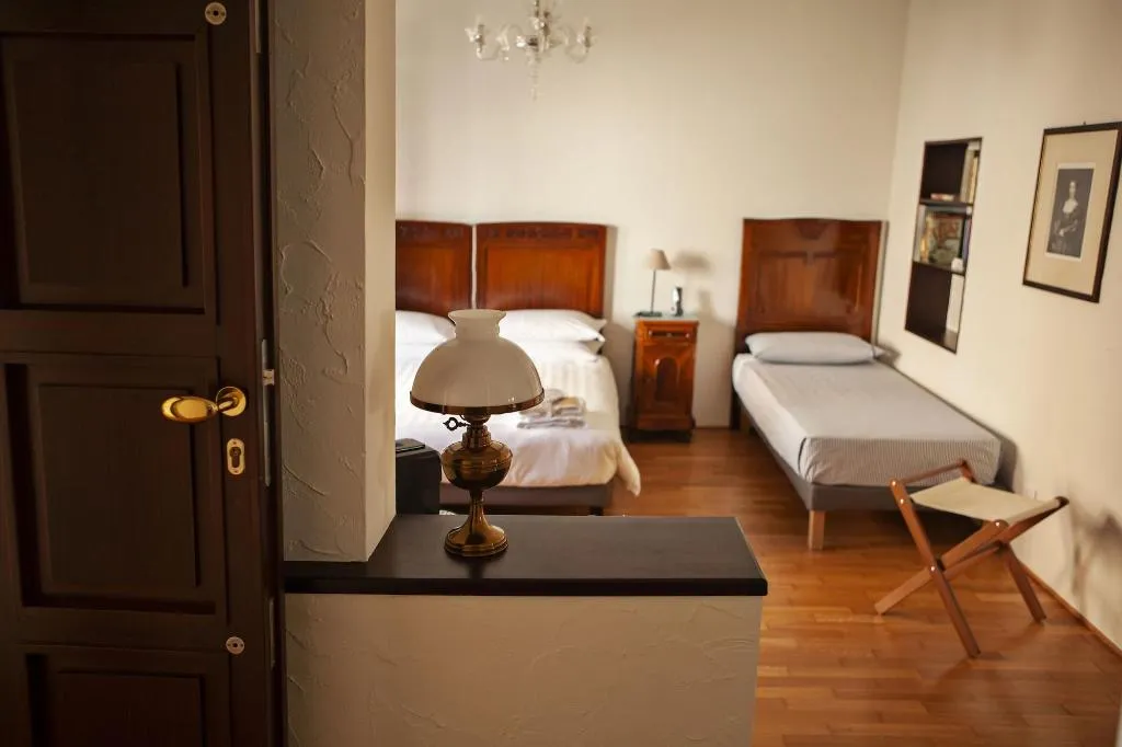 Room, Locanda San Bernardo, Milan