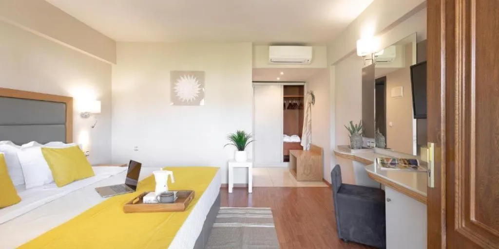 Double or Twin STANDARD Room, La Piscine Art Hotel, Skiathos