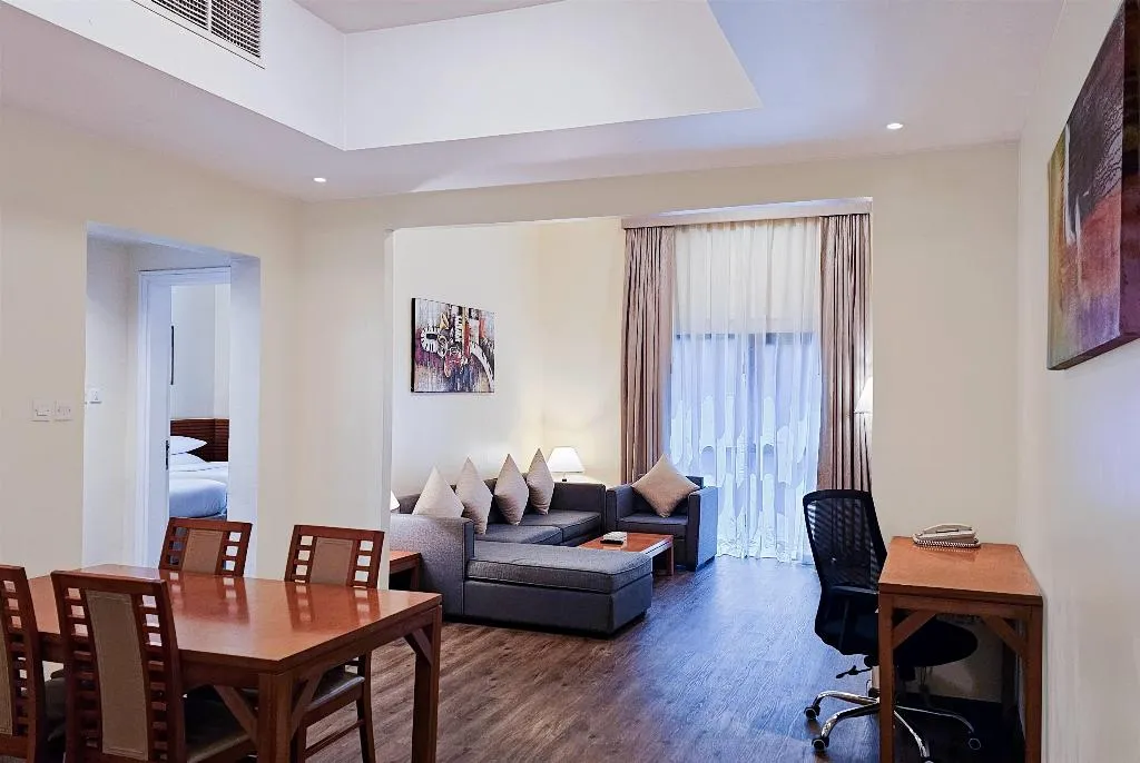 SUITE STANDARD Room, Ramada Hotel & Suite Ajman, Dubai