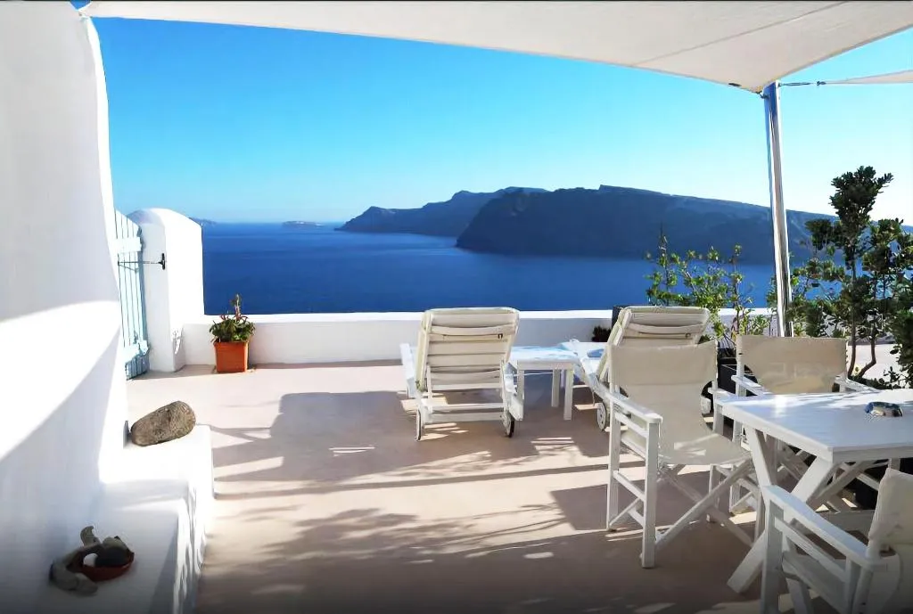 Room, Marizan Caves & Villas, Santorini, Santorini