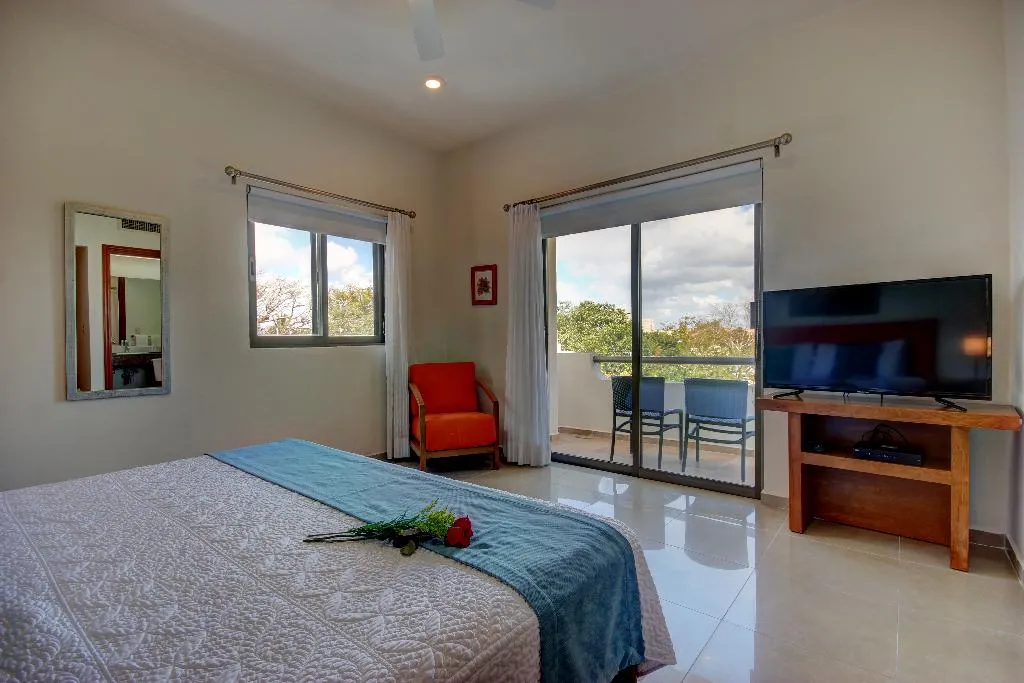 APARTMENT SUPERIOR CITY VIEW Room, Riviera Maya Suites, Playa Del Carmen