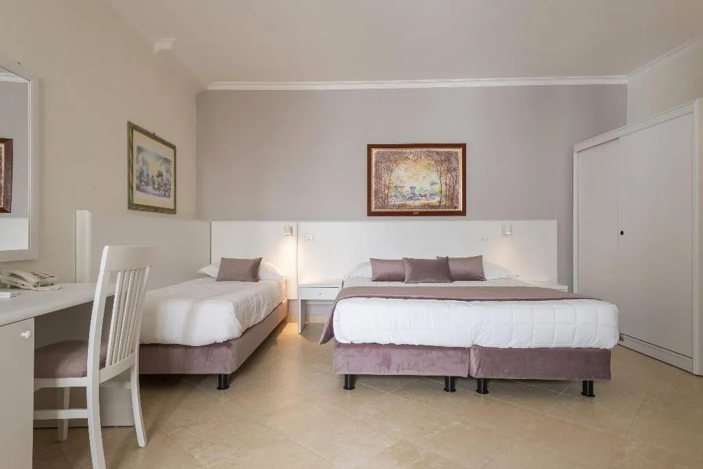 TRIPLE STANDARD Room, Centrale, Palermo