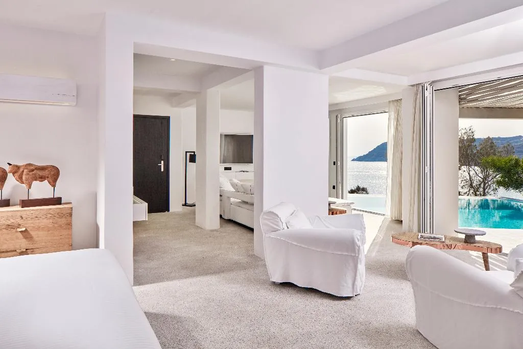 SUITE GRAND Room, Royal Myconian - Leading Hotels of the World, Mykonos