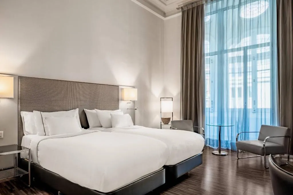 Room, AC Hotel Palacio del Retiro Autograph Collection, Madrid