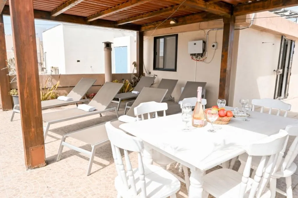 TRIPLE WITH TERRACE Room, 7Mediterrenea  Villa, Malta