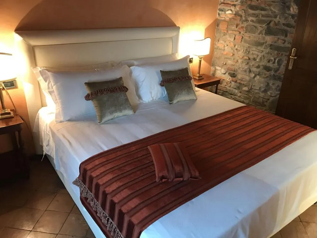 TRIPLE TWO BEDS Room, Le Due Corti, Milan