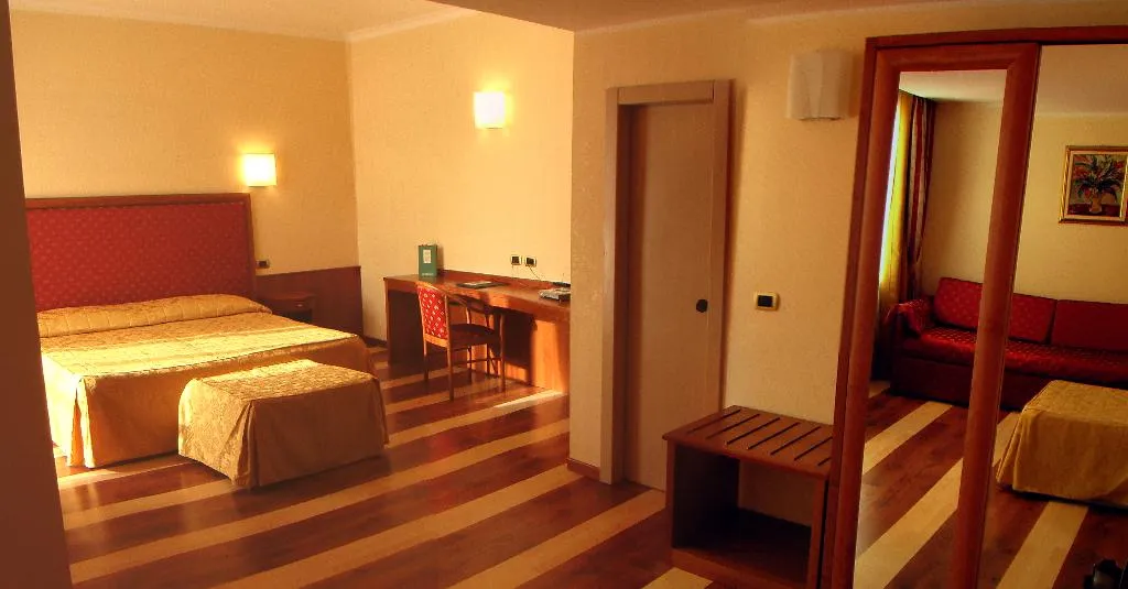 Double or Twin SUPERIOR Room, Aretusa Palace Hotel, Catania