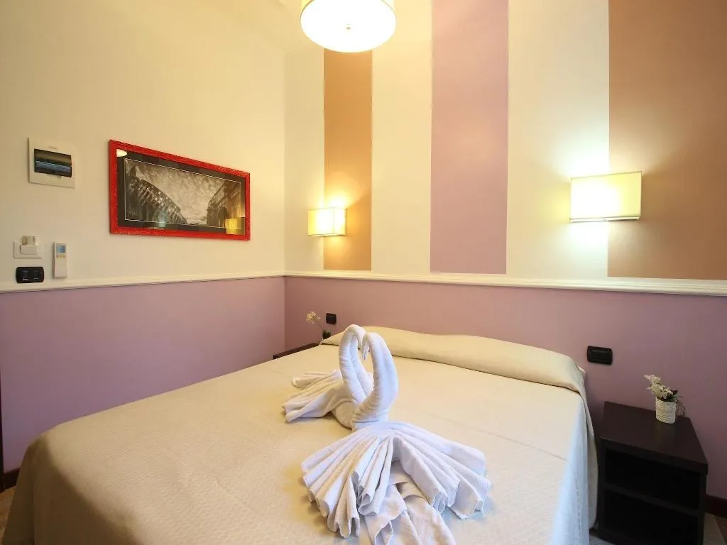 Room, Few Steps From Colosseum, Naples