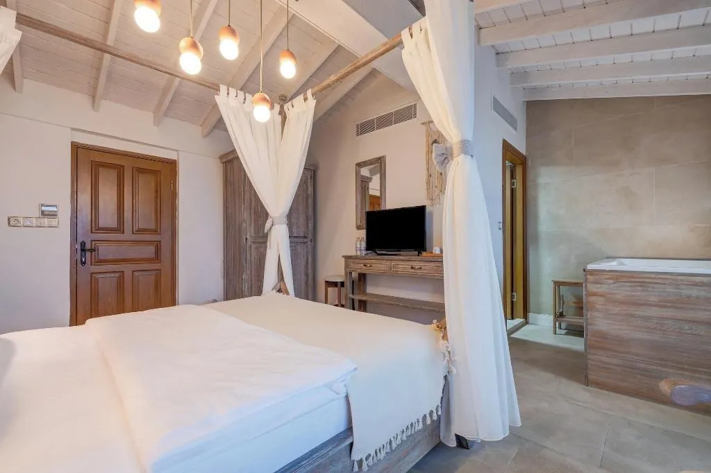 Room, Navali̇a Otel, Izmir