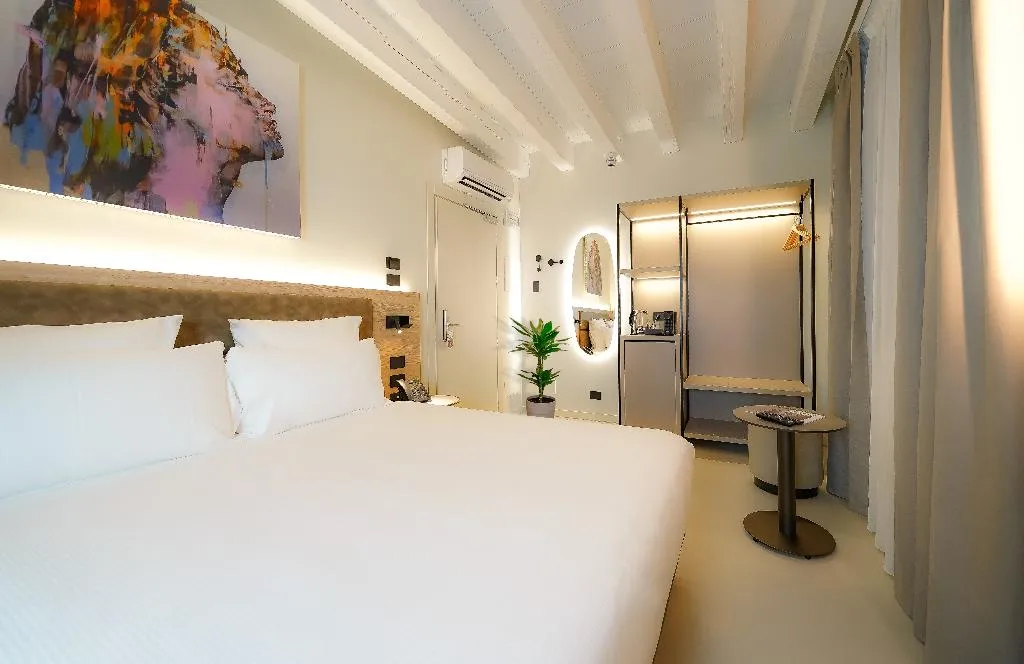 Room, Bergamo INN 21, Milan
