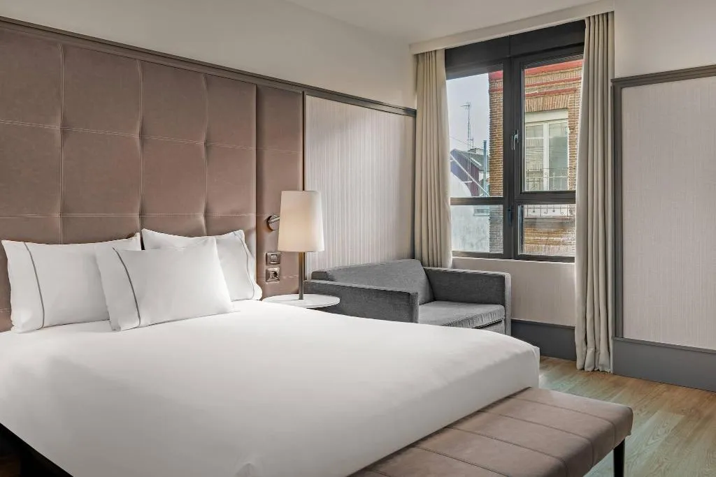 Room, AC Madrid Avenida de America, Madrid