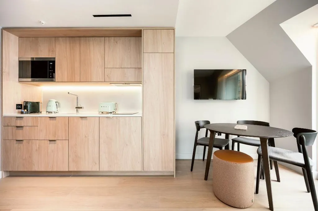 APARTMENT WITH TERRACE Room, Wilde Porto Clérigos, Porto