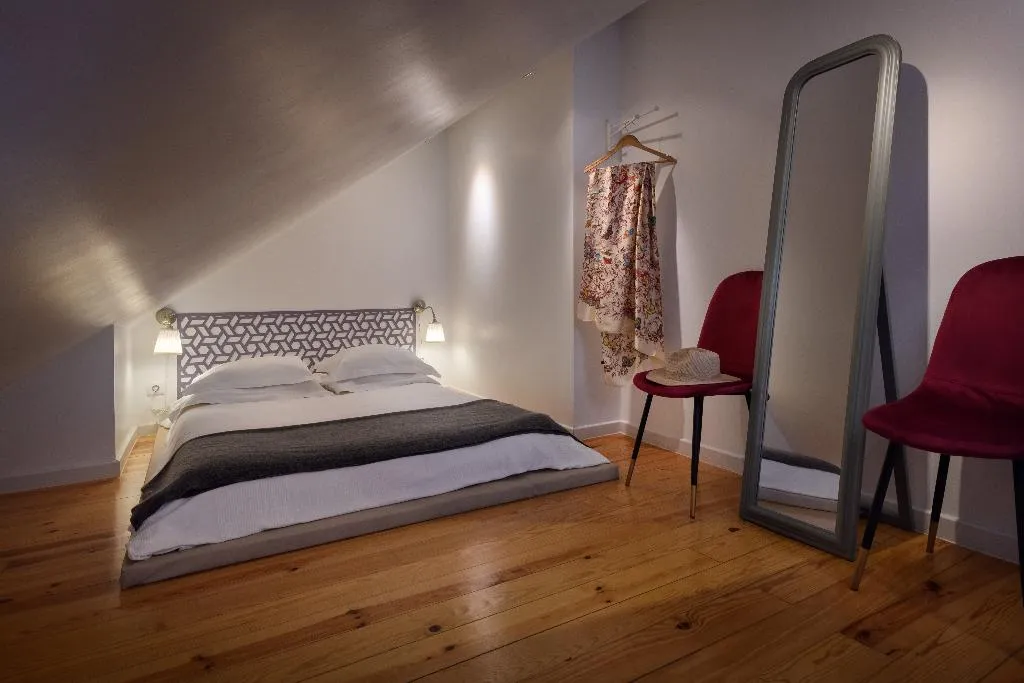 APARTMENT DUPLEX SUPERIOR Room, Alfama Yellow House, Lisbon