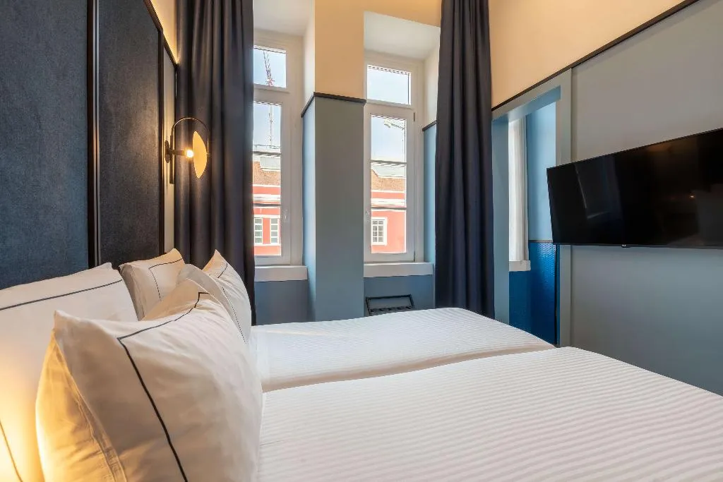 DOUBLE STANDARD Room, The Editory Riverside Santa Apolonia Hotel, Lisbon