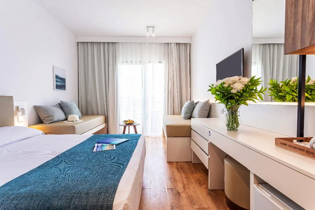 Double or Twin CAPACITY 4 Room, Louis Phaethon Beach, Cyprus