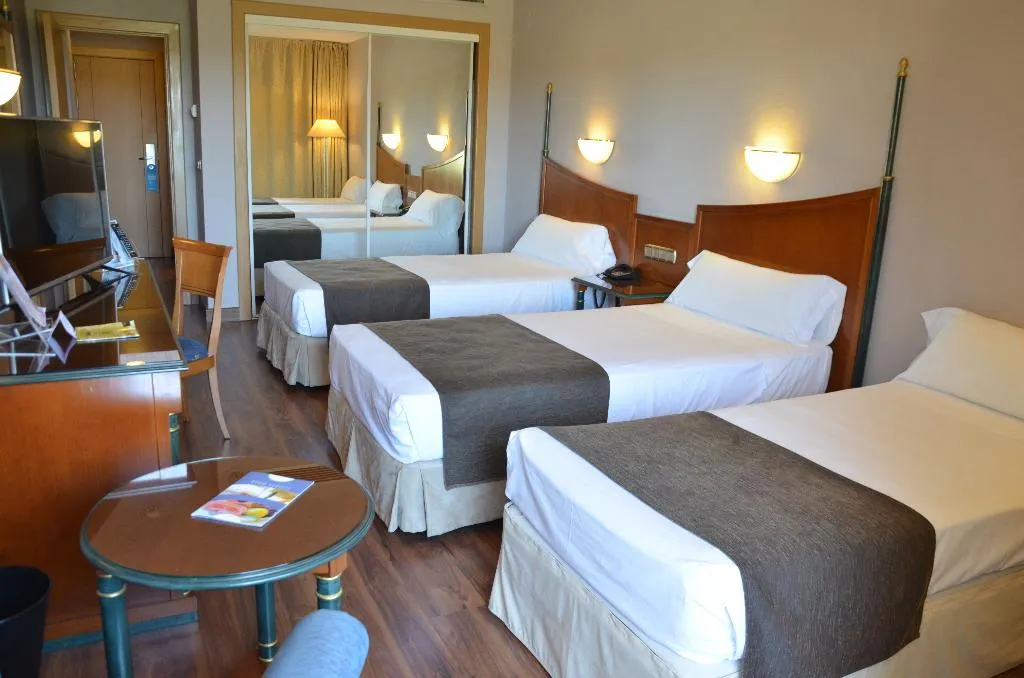 TRIPLE STANDARD Room, Beatriz Toledo Auditorium & Spa, Madrid
