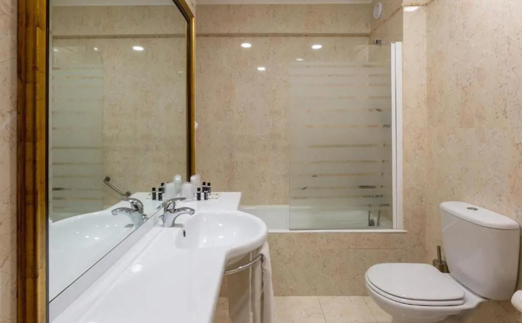 SUITE WITH DOUBLE BED Room, Afonso V, Porto