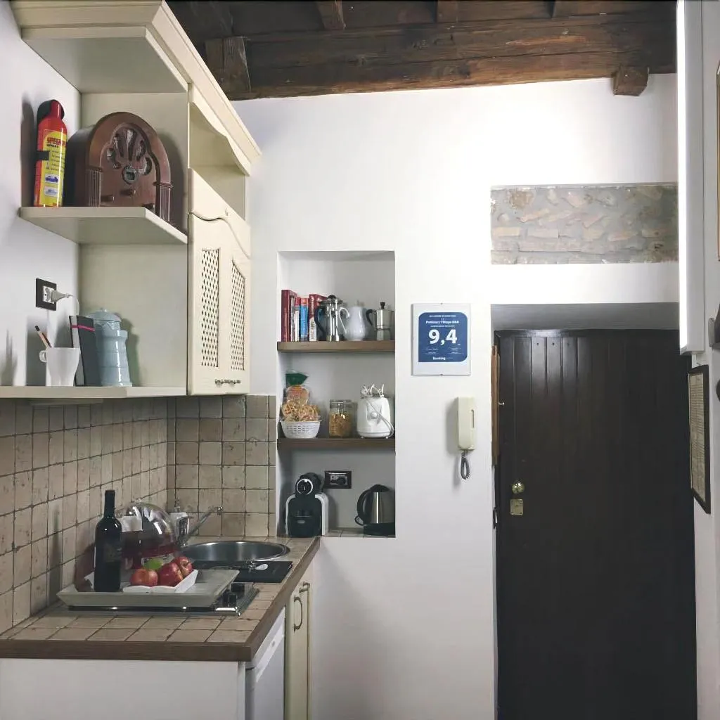 Room, Pettinary Village, Rome